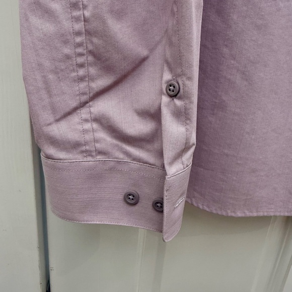 lululemon athletica Light Purple Casual Button Down Shirt - Picture 7 of 8